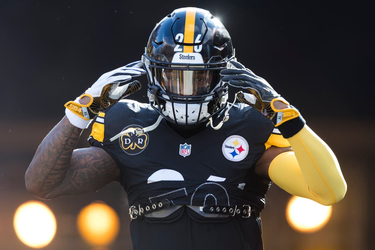 Pittsburgh, decepcionado por la actitud de Le'Veon Bell a nada del Kickoff