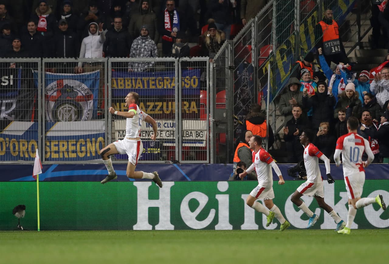 Lautaro Martínez (19’, 88’) continúa con excelente racha y marcó en dos ocasiones. Lukaku (81’) marcó el tercero para los visitantes. Soucek (37’) descontó para Slavia Praga.