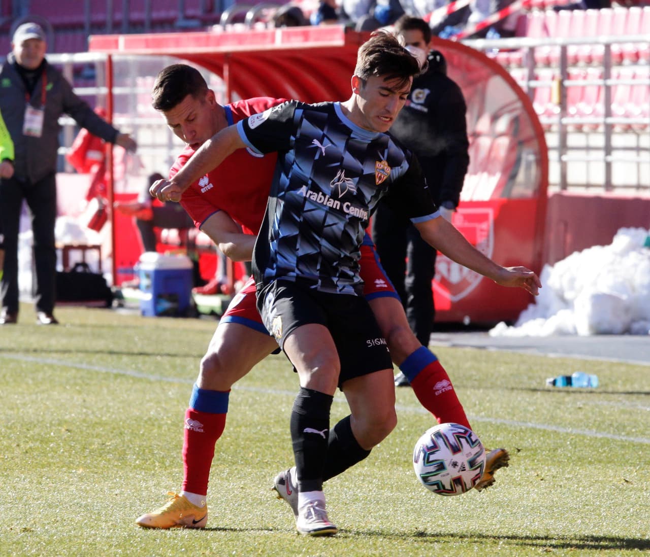 Almería venció al Numancia 1-2 sobre la recta final del juego.
