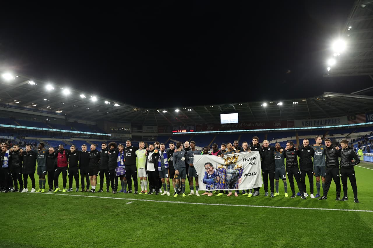 Todos juntos, como en el comienzo, se despidieron de la afición y cerraron una jornada muy emotiva para el mundo Leicester.