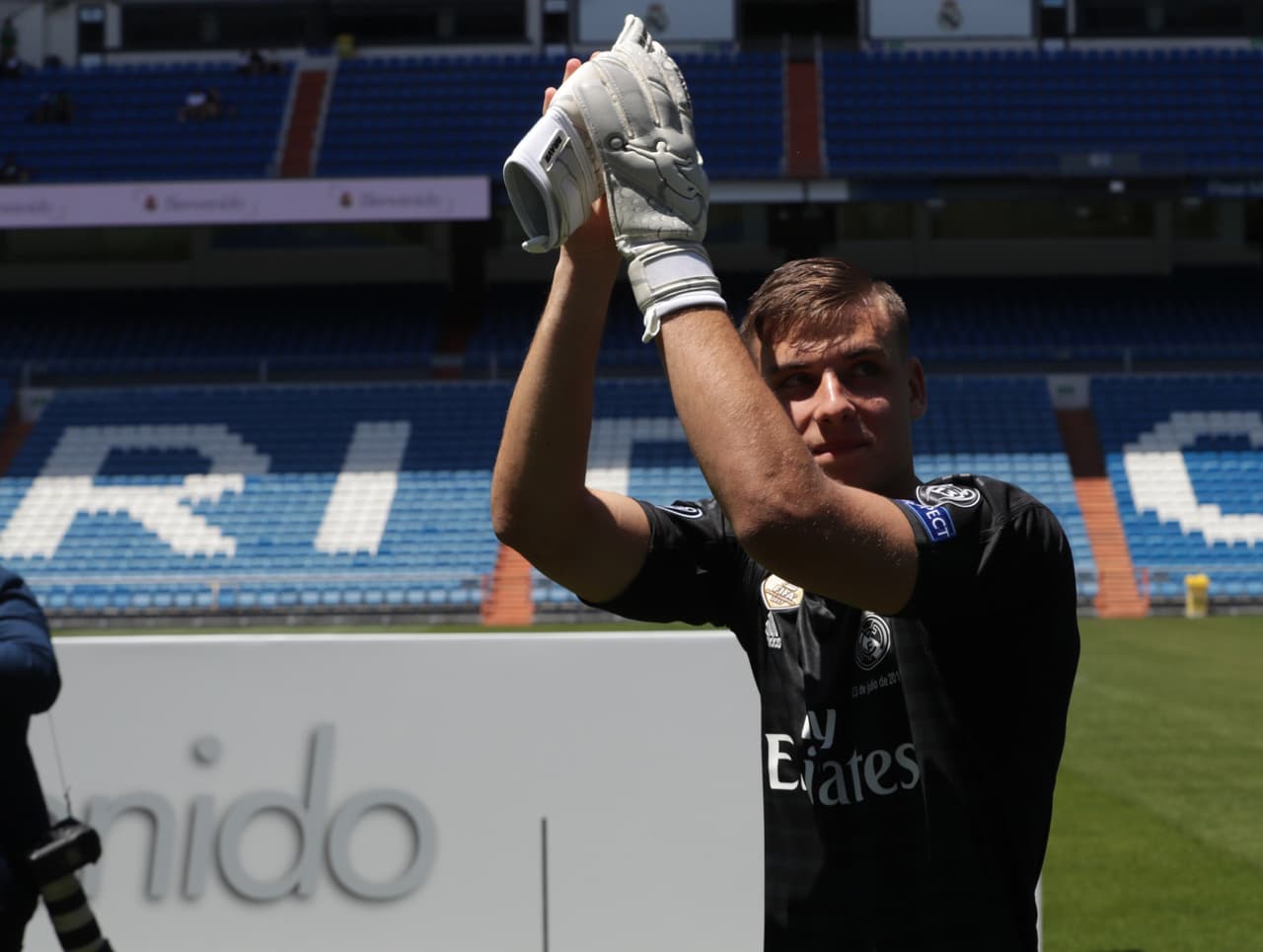 "Pisar por primera vez el césped del Bernabéu es muy difícil de describir con palabras", reconoció el joven arquero que espera ser una de las cartas del fútbol mundial a futuro.