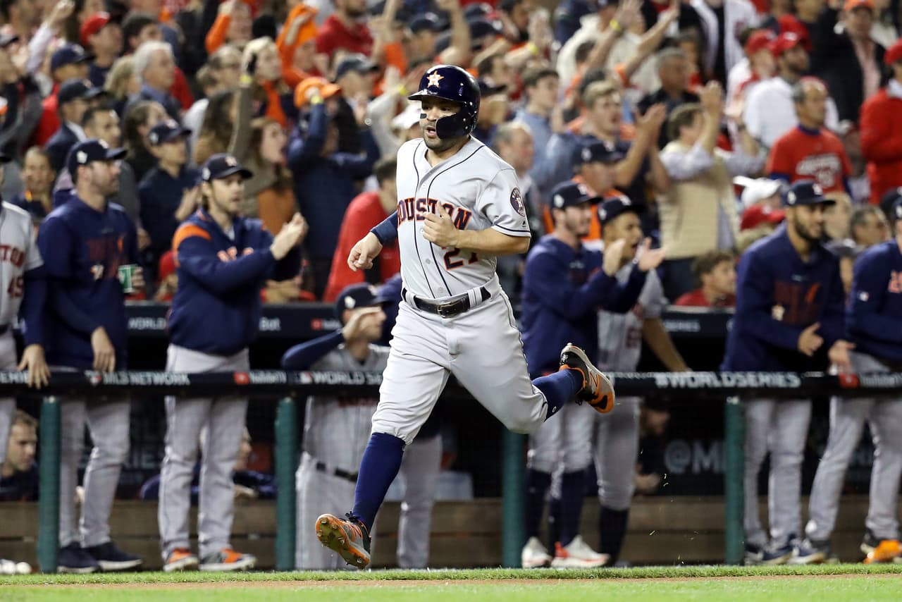 Los Houston Astros ganan el cuarto juego de la Serie Mundial y se empata 2-2 ante los Washington Nationals.