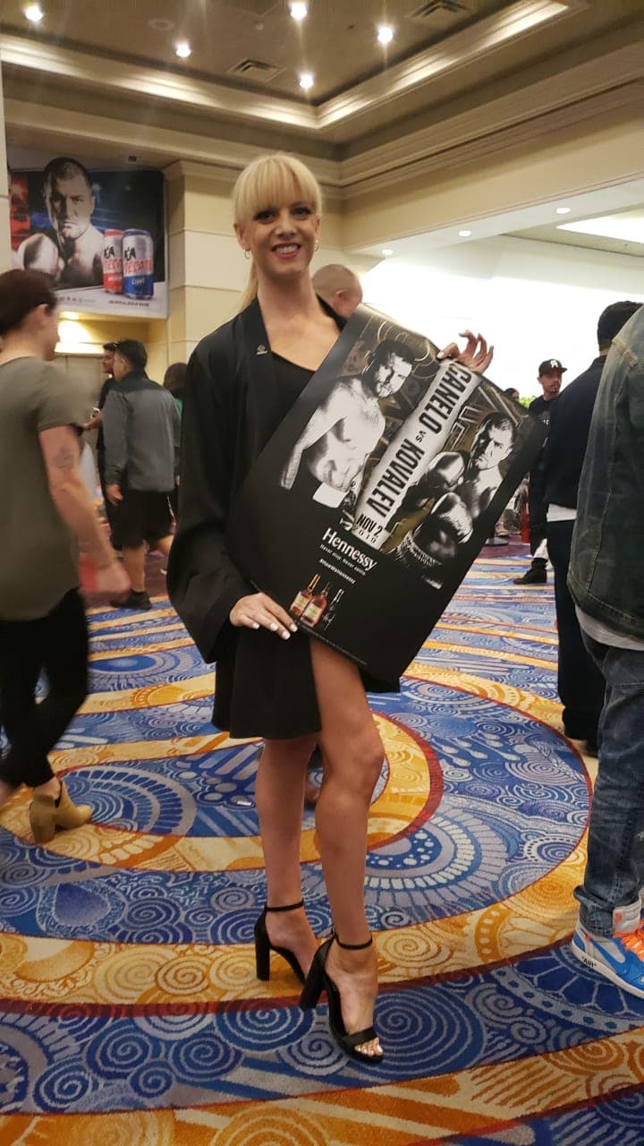 Gran expectativa para presenciar la pelea por el título semipesado de la OMB y las mujeres no quieren perderse esta batalla en el ring.