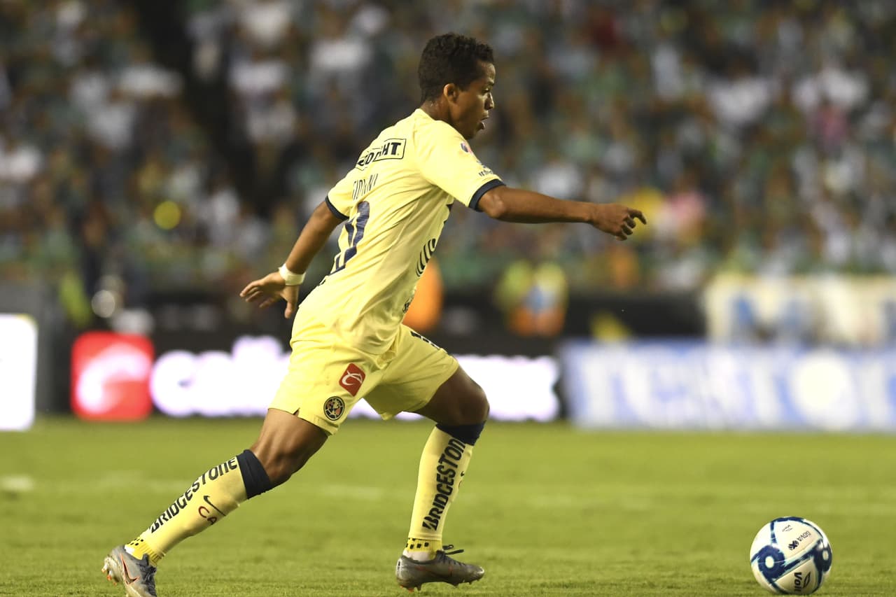 Giovani Dos Santos disputó 15 minutos del encuentro.