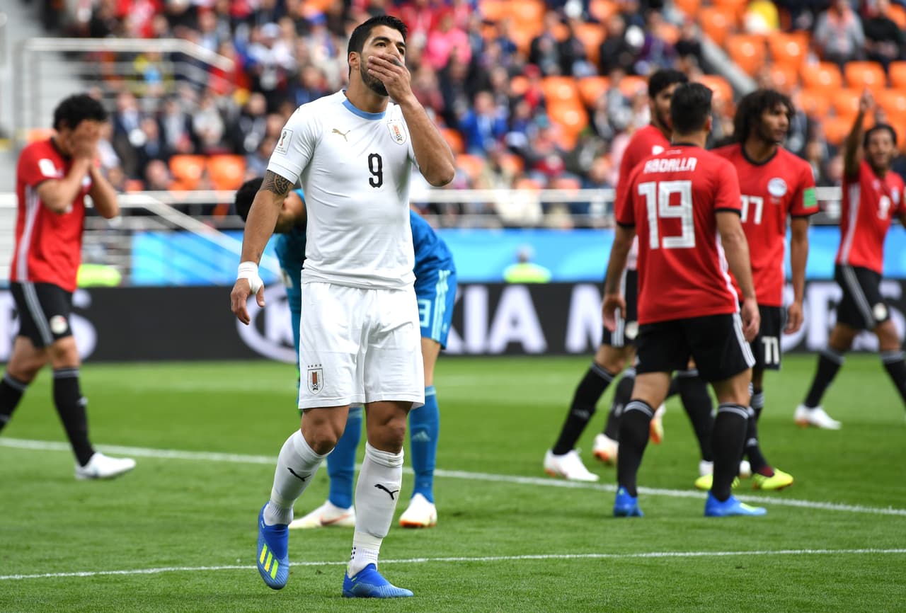 Luis Suárez tuvo una opción pero su remate, cerca al arco, se fue a pocos centímetros del fondo de la red.