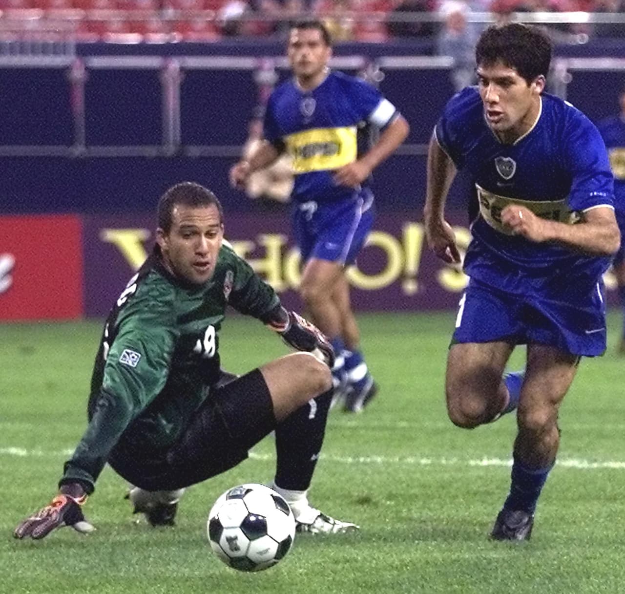 Howard inicio su carrera profesional con un equipo en la USL, New Jersey Imperials. Después paso al MetroStars (hoy New York Red Bulls), previo a marcharse a Europa para jugar en la EPL con Manchester United y Everton. Regresando a la MLS durante este verano con Colorado Rapids – archirrival de Salt Lake.