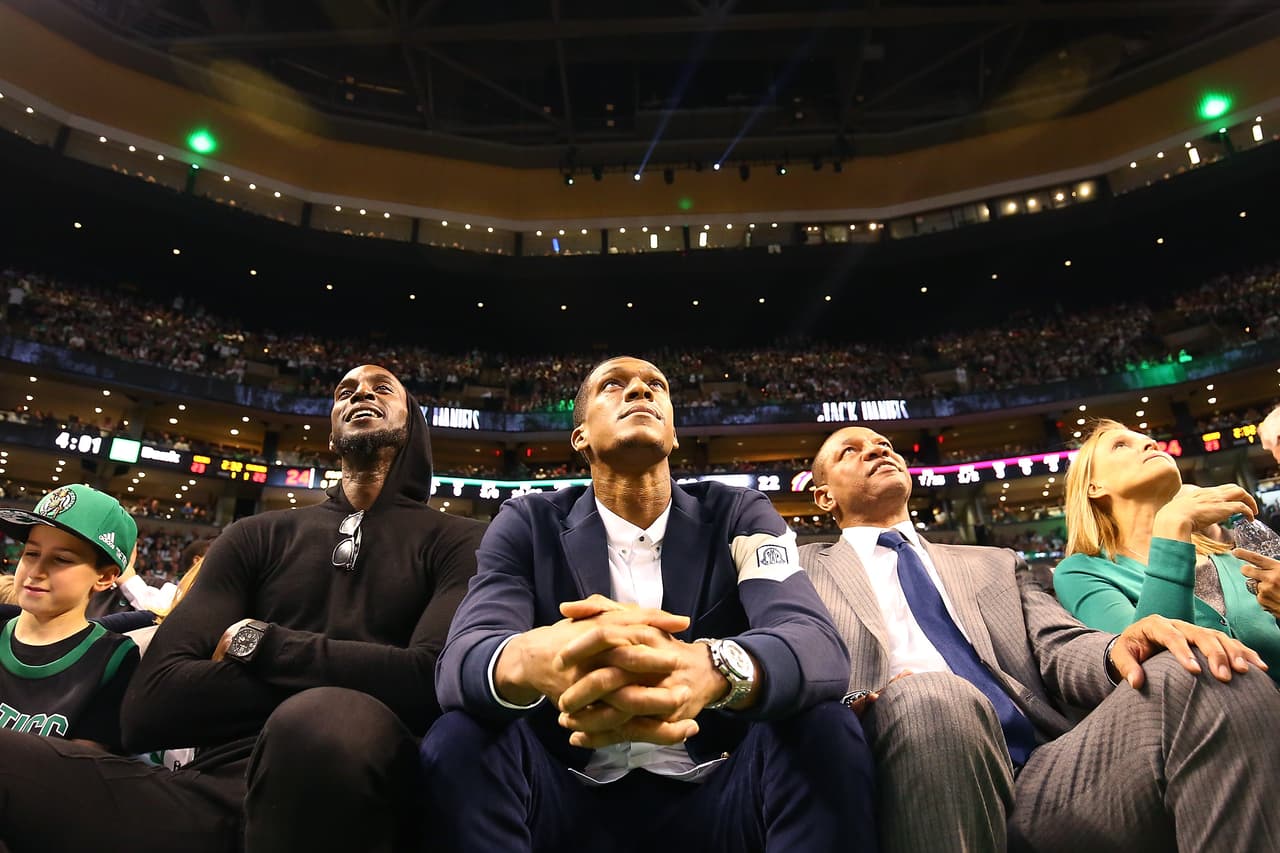 Kevin Garnett, Rojan Rondo y Doc Rivers asistieron a la ceremonia.
