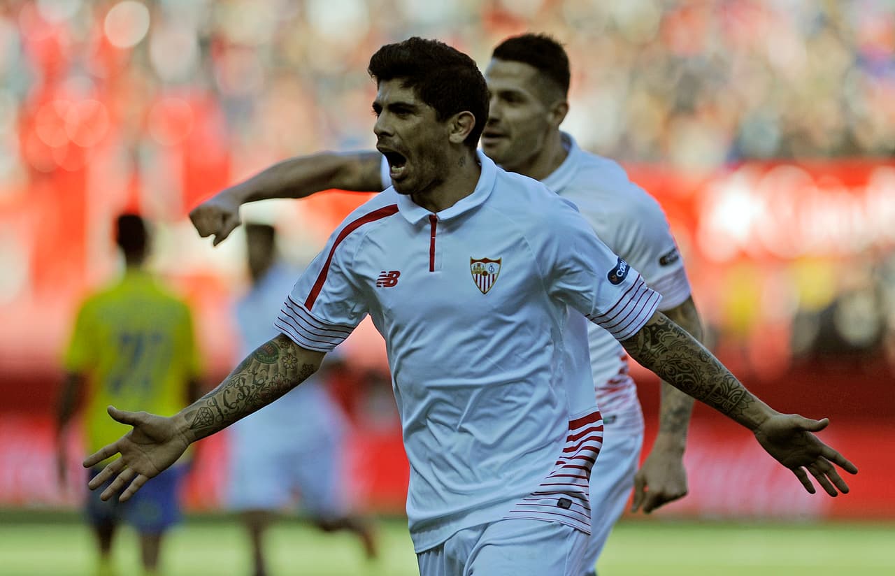 Éver Banega no llegará a la Liga MX, el argentino regresará al Sevilla