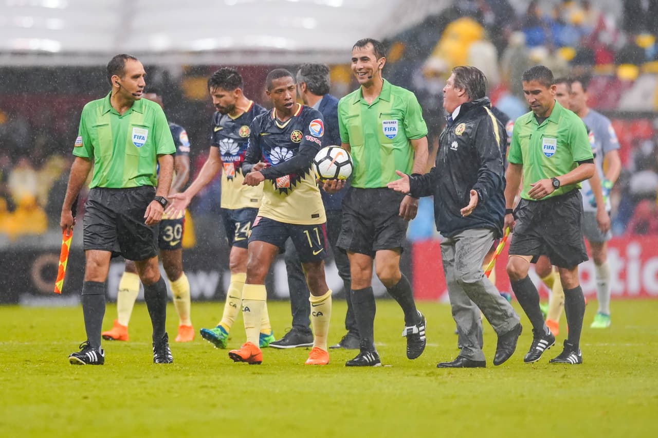 La dura derrota por 3-1 en Canadá hizo aún más complicada la serie, ya que en el estadio Azteca el partido no pasó del 1-1 para darle el cupo en la gran final a la escuadra de la MLS.