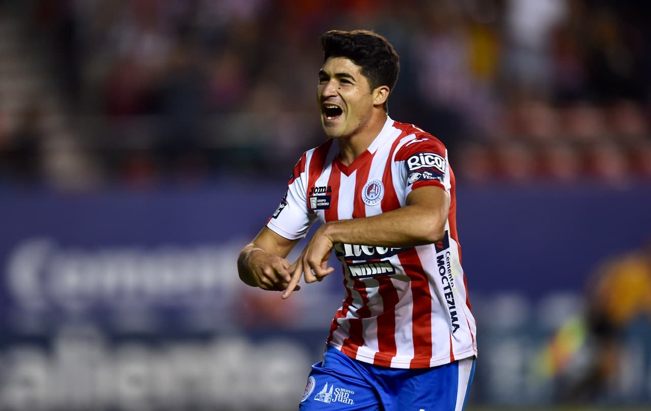 Pasaron 12 minutos y Nicolás Ibáñez puso el 2-0 para San Luis al minuto 22.