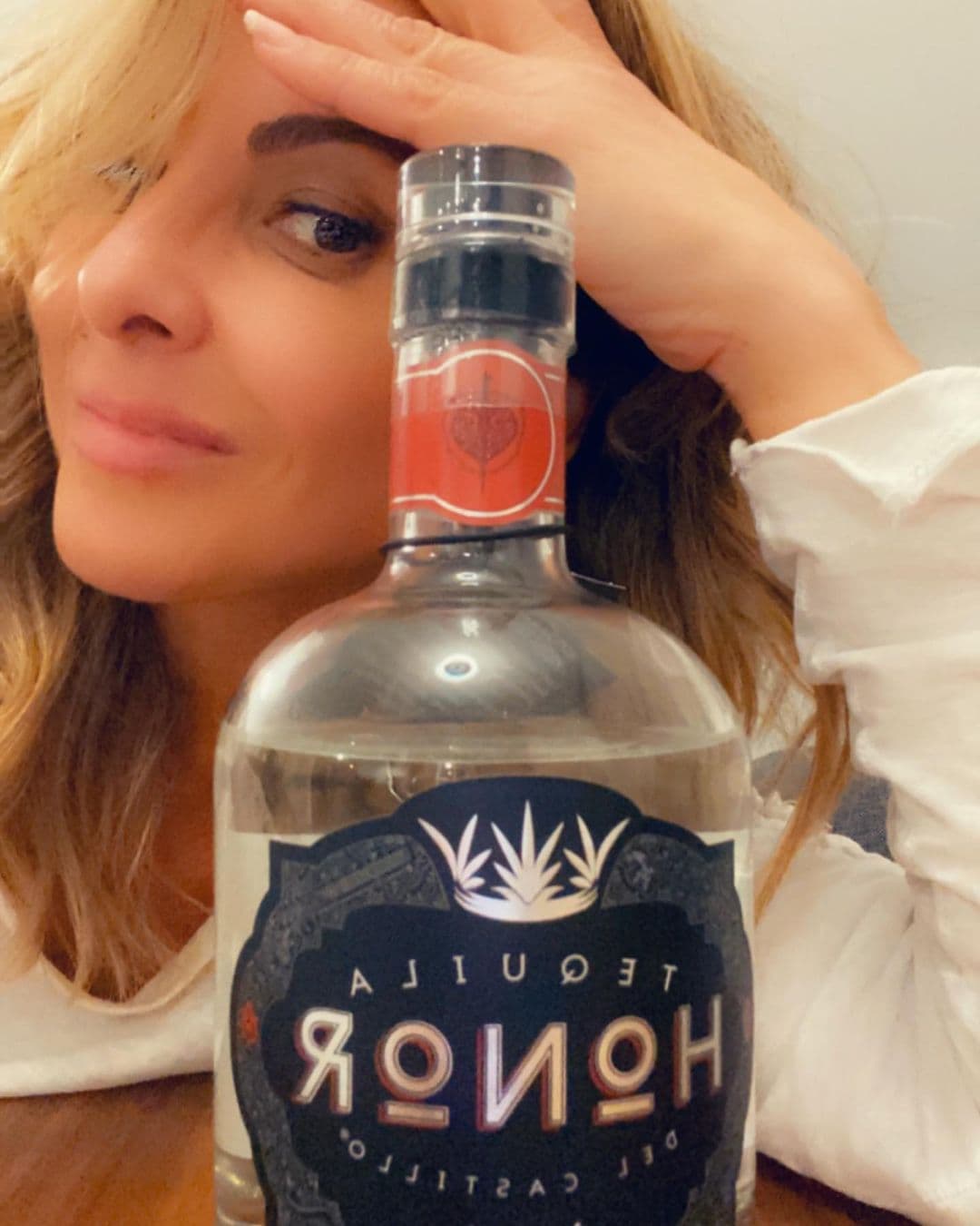 Kate no dejará sus proyectos personales y profesionales del lado, pues seguirá promoviendo su tequila ‘Honor’.