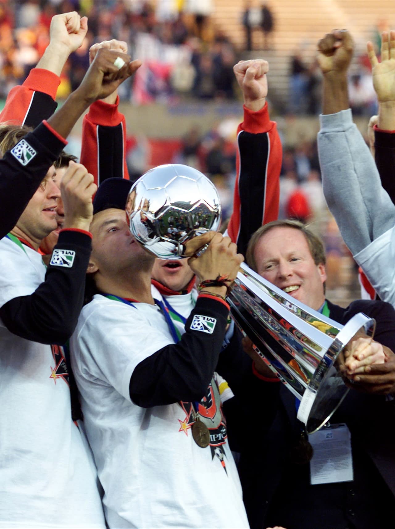 'El Diablo' Etcheverry deslumbró a los aficionados de toda la liga en los primeros años de la máxima categoría del fútbol estadounidense. (Reuters)