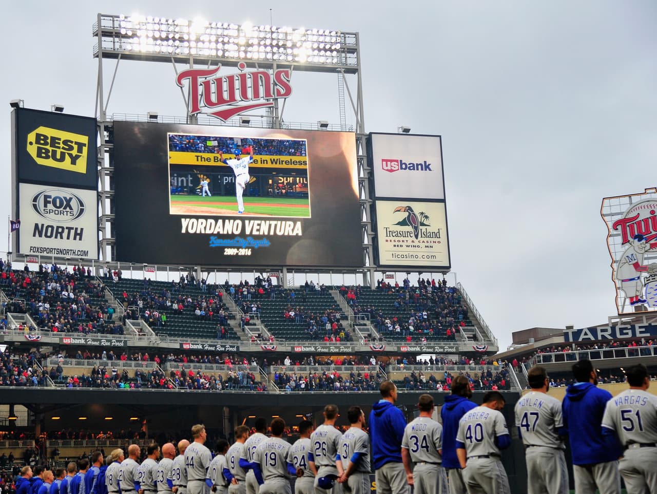 Minnesota 7 - 1 Kansas City: Los Mellizos obtuvieron su primer victoria de la campaña gracias a una gran apertura de Ervin Santana.