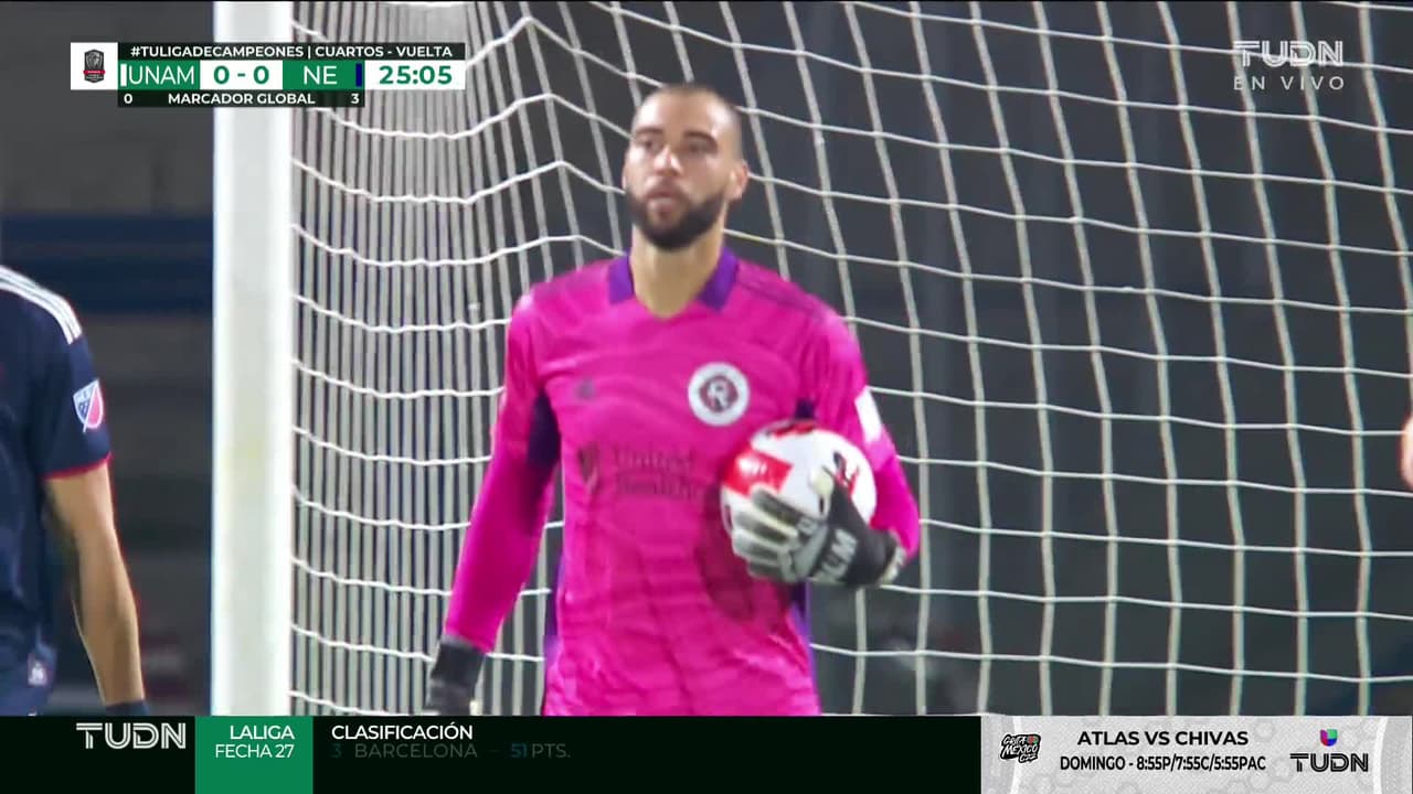 ¡TIRO ATAJADO! disparo por Rogério.