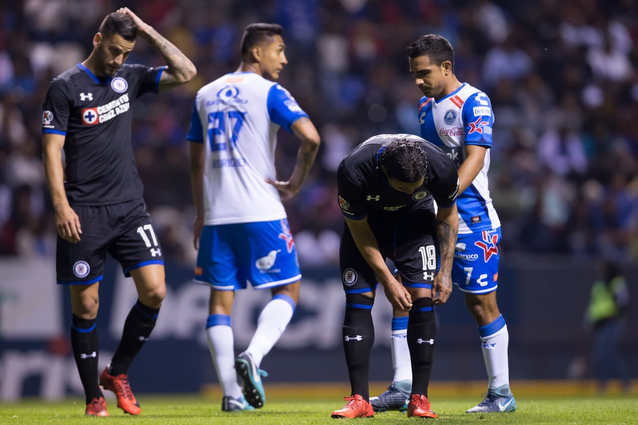 Al descanso, ambos equipos se fueron sin goles y a la espera de lo que se pudiera definir en el segundo tiempo.