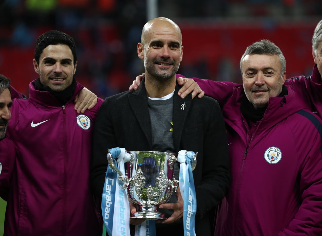 Junto al exitoso entrenador catalán ha conseguido ganar la Premier League y la Copa de la Liga. Su cercanía con el fútbol inglés podría ser una ventaja para llegar a los 'Gunners'.