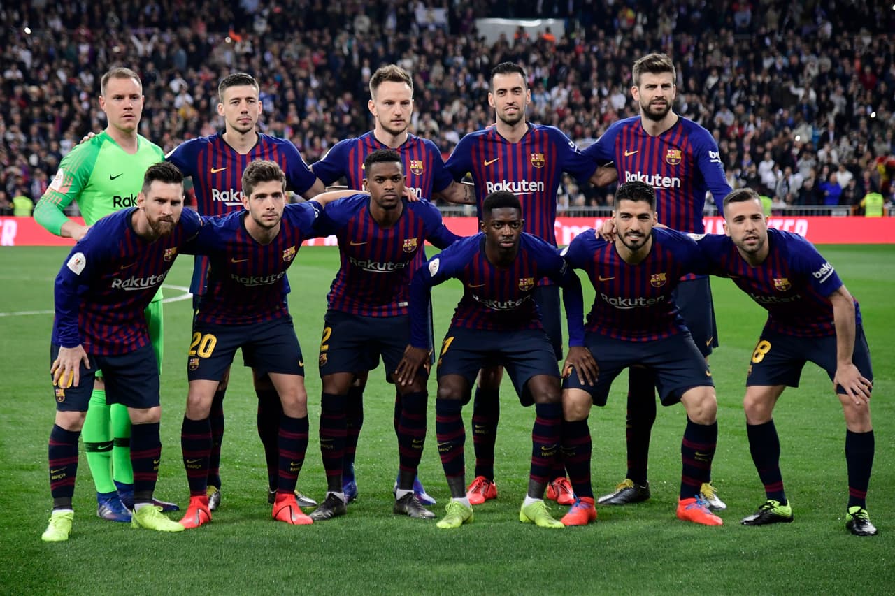 Mientras que el del club catalán fue Ter Stegen, Lenglet, Piqué, Jordi Alba, Semedo, Busquets, Sergi Roberto, Rakitic, Suárez, Dembélé y Messi