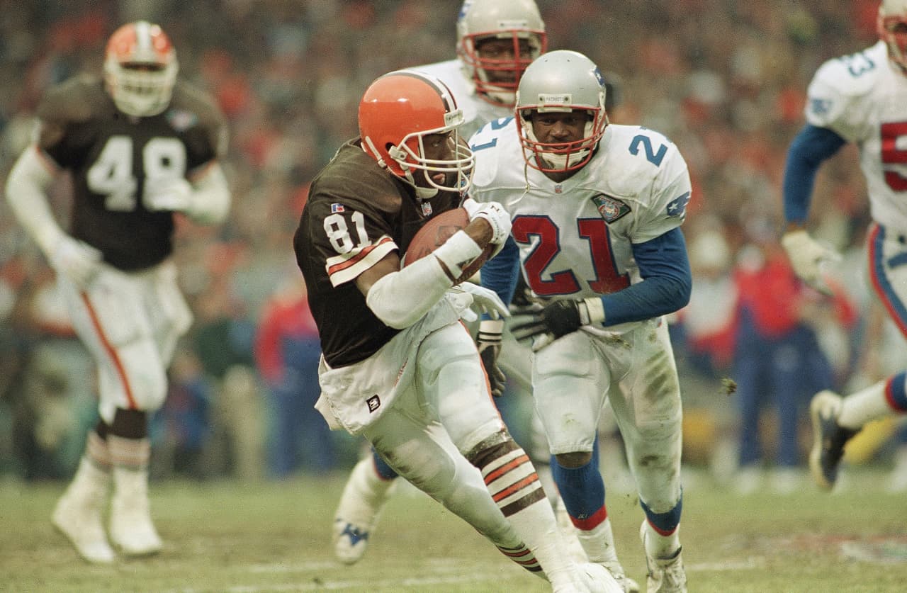 30.- Cleveland Browns - 1 de enero de 1995 (20-13 New England Patriots) (Ronda de Comodines).- Con Bill Belichick como entrenador en jefe pero de los Browns y no de los Patriots, Vinny Testaverde ganó su primer juego de playoff gracias a que su defensiva causó tres intercepciones al joven Drew Bledsoe.