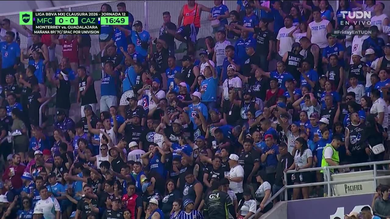 ¡TIRO ATAJADO! disparo por Andrés Montaño.