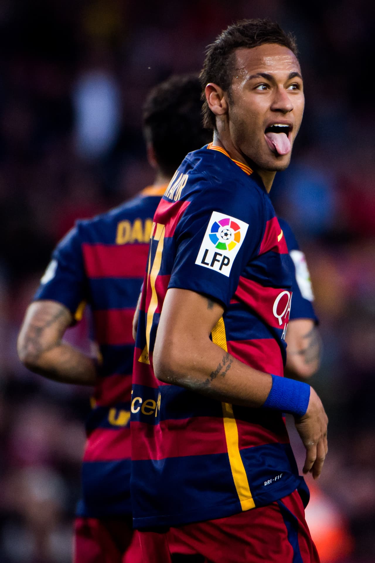 ¿El FC Barcelona dejará marchar a Neymar Jr.? Los más grandes equipos del Viejo Continente suspiran con la idea de contratar al futbolista que está llamado a convertirse en el relevo de Messi y Cristiano en la supremacia del fútbol como el máximo crack mundial.