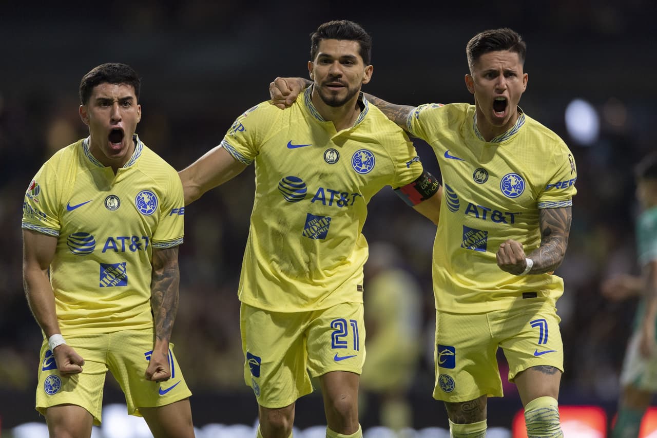 Tras la polémica arbitral, Henry Martín anotó el segundo del América en su partido 200 como Azulcrema.
