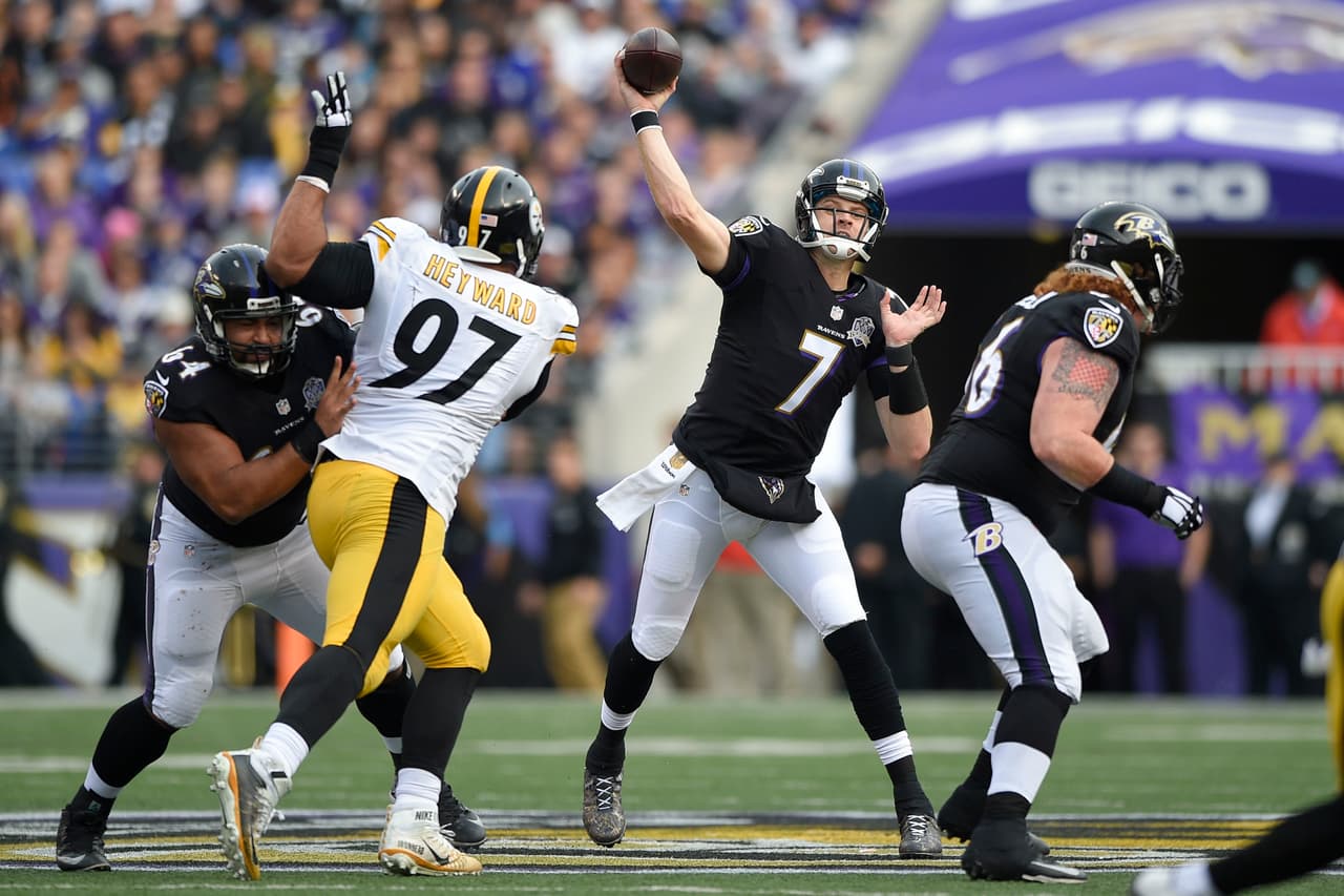 Los Steelers sufrieron un fuerte descalabro a manos de sus acérrimos rivales, los Ravens, por 20-17. Checa las mejores tomas de este duelo de la Semana 16.