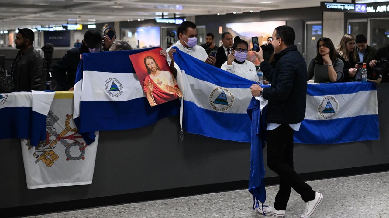 Nicaragua libera y destierra a EEUU a más de 200 presos políticos: comunidad en Miami reacciona