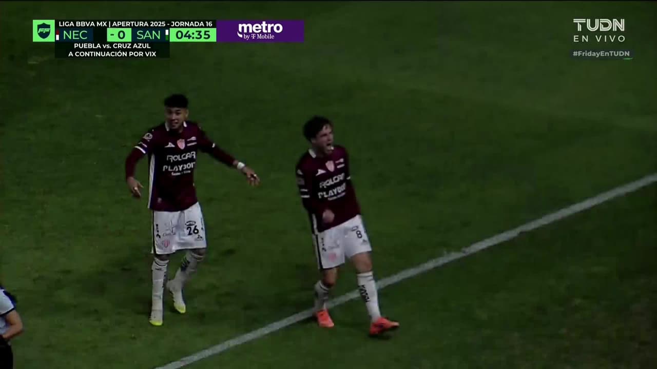 ¡Gol de Necaxa! ¡Centro de Palavecino termina en autogol increíble de Amione!