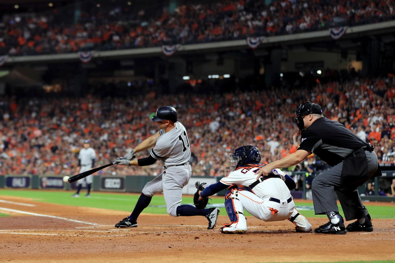 New York Yankees se adelanta con contundente victoria de 7-0 sobre los Houston Astros en la Serie de Campeonato de la Liga Americana.
