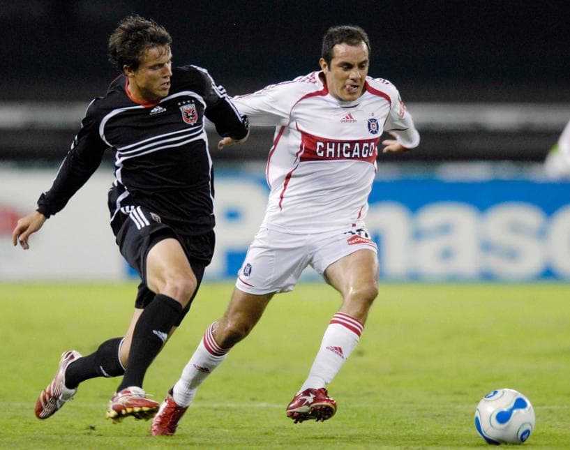 El atacante mexicano dejó jugadas e historias para el recuerdo en sus dos años de juego en el club de 'la Ciudad del Viento'.