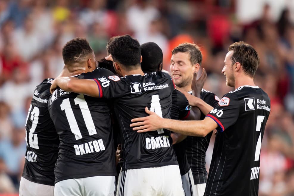 Pero a los 79 minutos, el paraguayo Omar Aldrete marcó el 2-1 a favor del Basel que parecía sentenciar el partido.