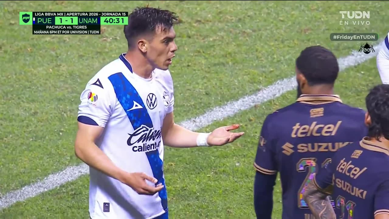 ¡Facundo Almada recibe atención médica, tras cabezazo!