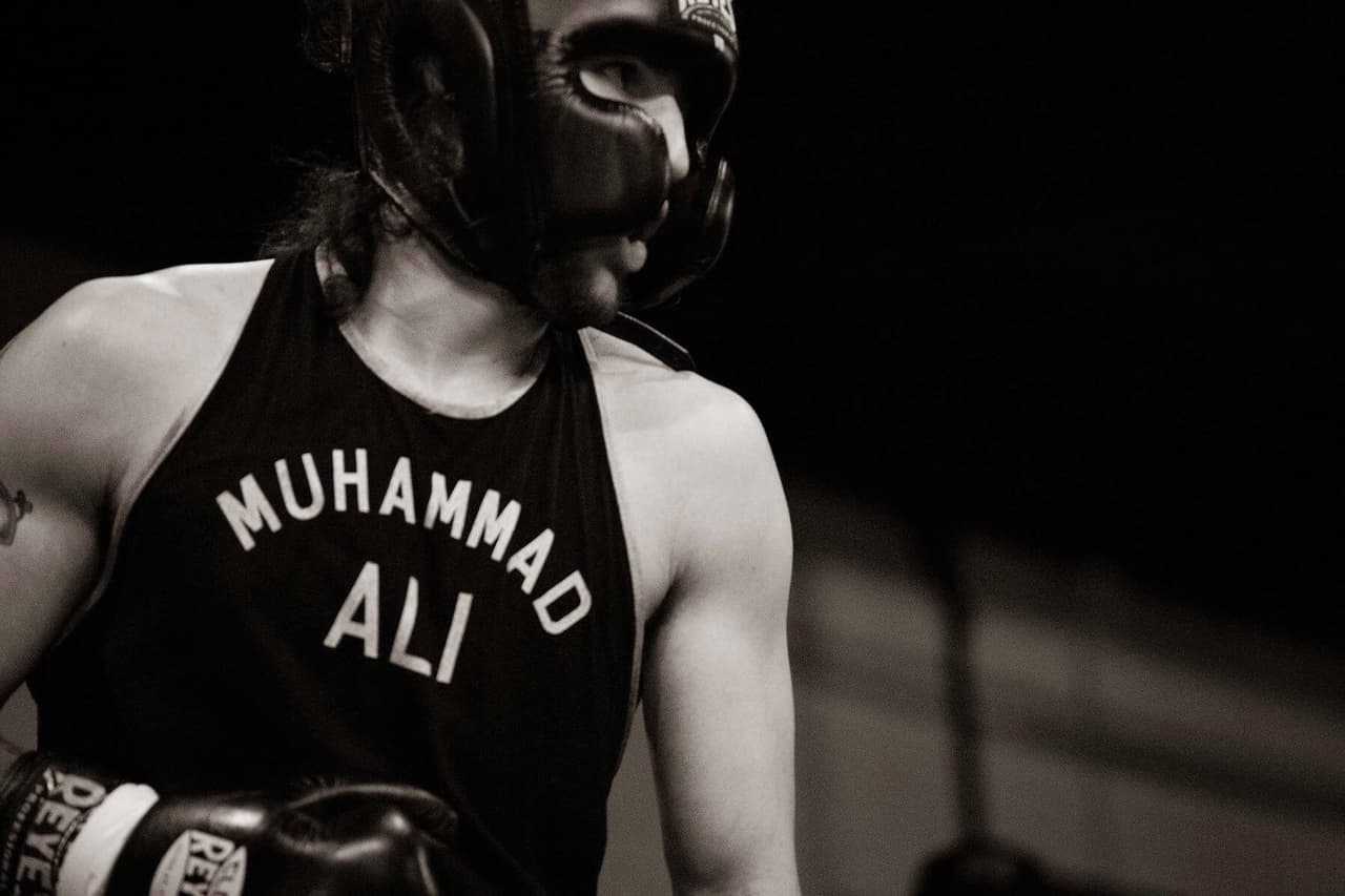 Nieto de Muhammad Ali debuta como profesional con nocaut