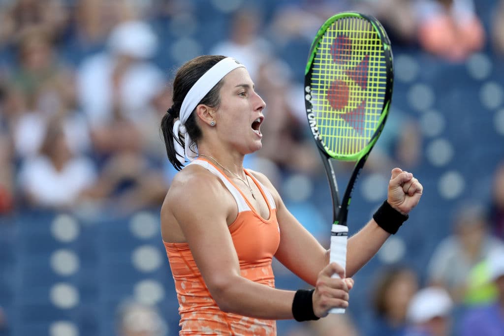 La letona Anastasija Sevastova (19) superó a la séptima preclasificada la ucraniana Elina Svitolina en tres sets: 6-3, 1-6 y 6-0. La de Letonia es lo más lejos que ha llegado en un Grand Slam.