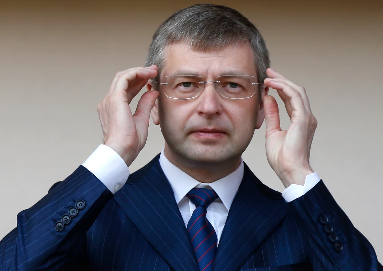 Volviendo a Kerimov y al Anzhi, uno de sus socios en el negocio de la potasa fue el también ruso Dmitry Rybolovlev, dueño del AS Mónaco desde 2011.