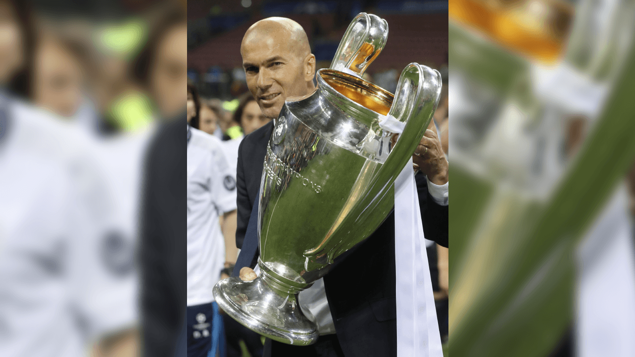 <b>Primer campeonato</b>
<br>El primer título llegó el 28 de mayo del 2016 con su primer conquista de UEFA Champions League como DT.