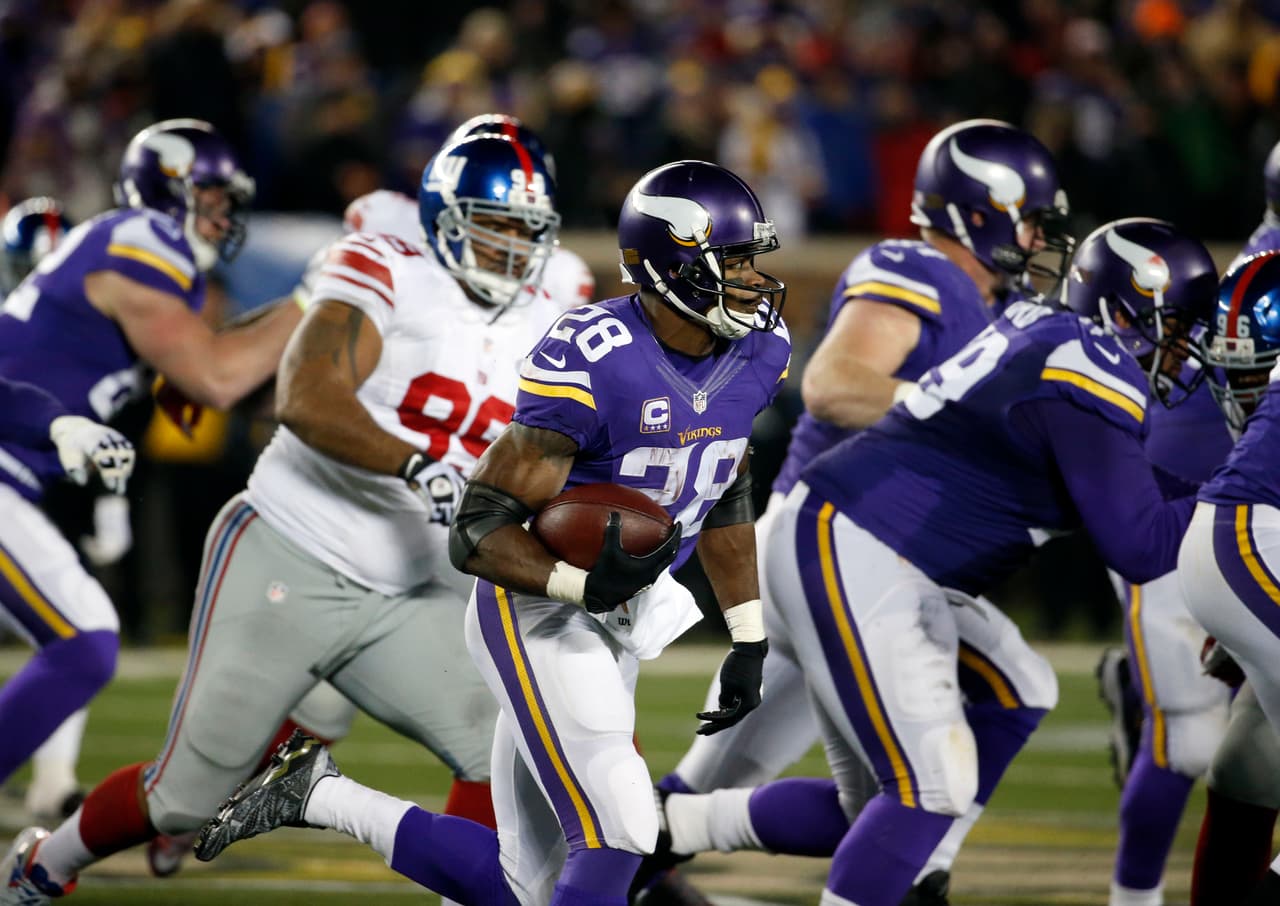 Los Minnesota Vikings apalearon a los New York Giants y de paso lograron su boleto a la postemporada.
