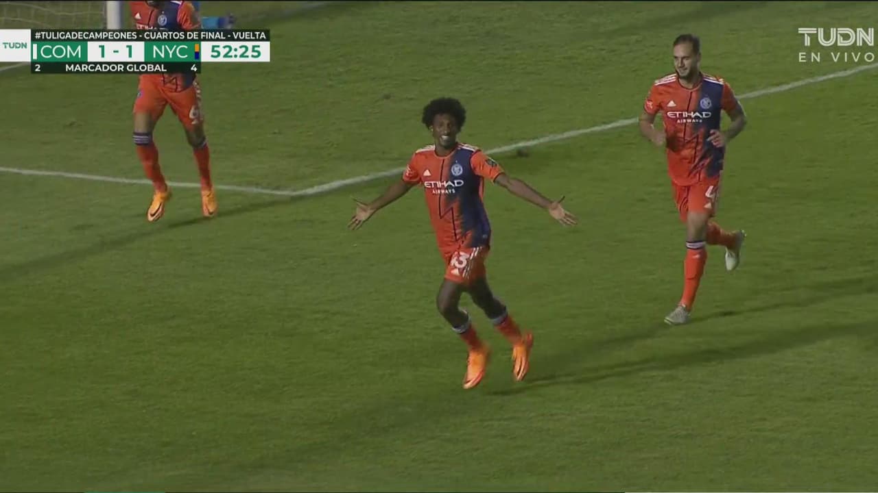 ¿No saben cabecear? Talles Magno remata entre tres y clava el 1-2