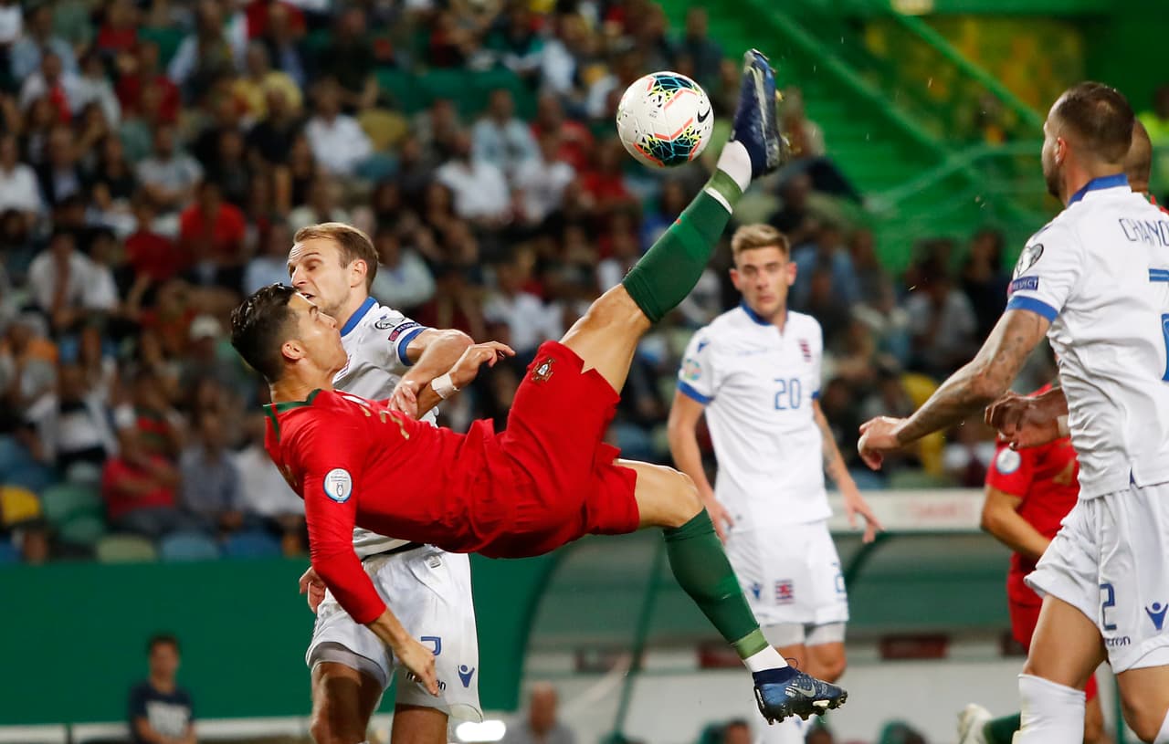 El siguiente compromiso de Portugal sucederá el 14 de octubre, cuando visite Ucrania. Ahí podría caer el 700 de Cristiano.