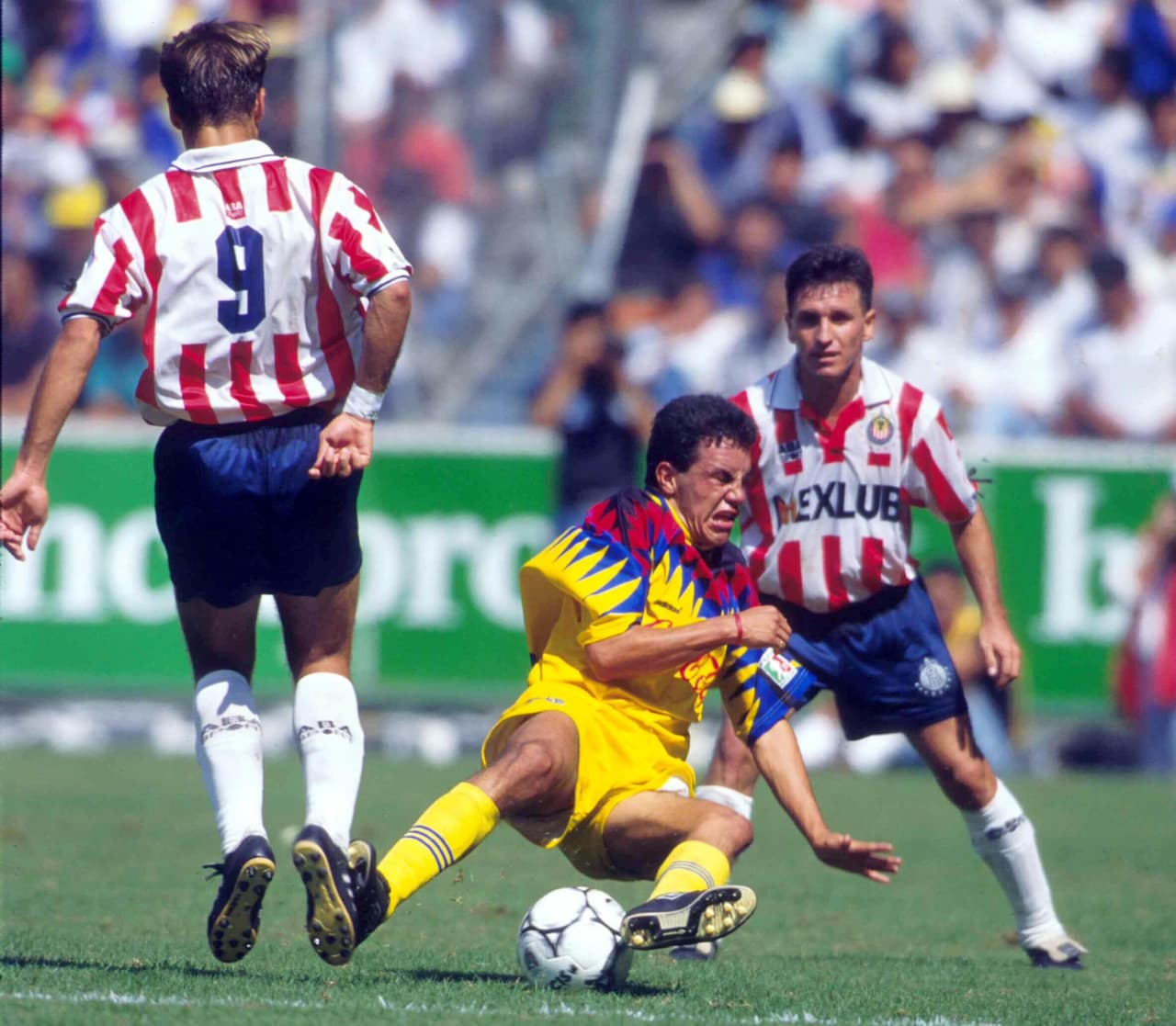 Allí surgieron nuevos talentos como el juvenil Cuauhtémoc Blanco, que se convertiría más adelante en un histórico del torneo local.