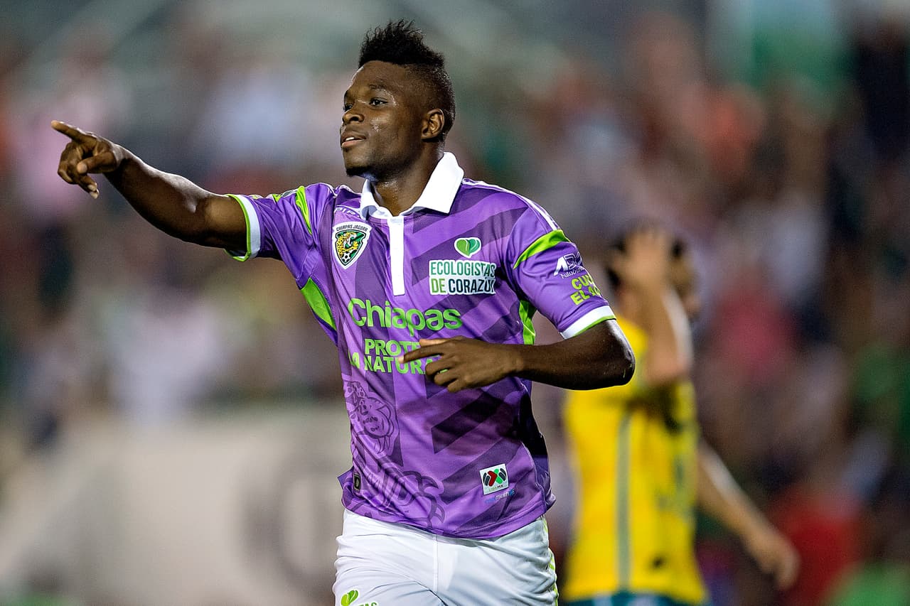 Avilés Hurtado ocupa el tercer lugar al centro de la cancha, las actuaciones del mediocampista de Chiapas lo han llevado a lograr 91 puntos en el Apertura 2015.