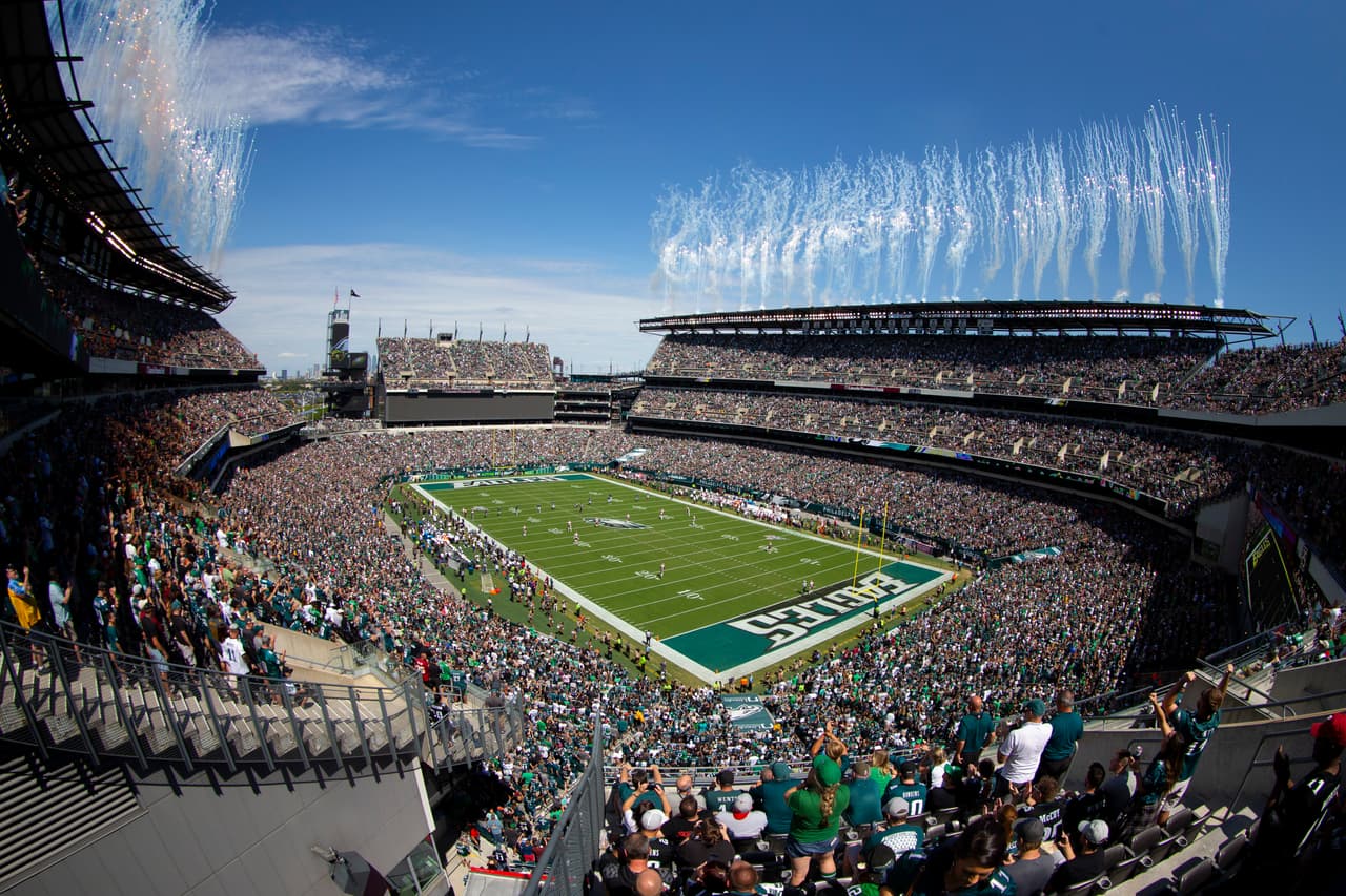 Un espléndido ambiente en el Lincoln Financial Field para el primer encuentro de la temporada entre los Washington Redskins y los Philadelphia.