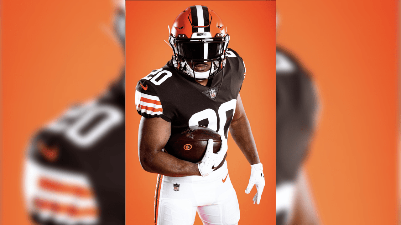 Así luce la nueva imagen de los Browns, con algunos ajustes en las combinaciones y cambio de tipografía de los números.