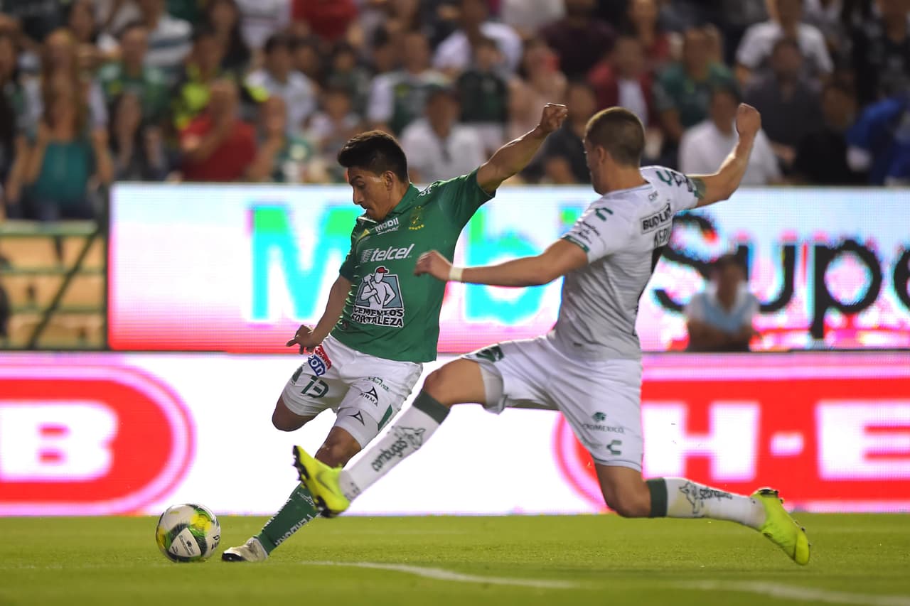 Tras los primeros 45 minutos el cotejo se mantenía empatado sin goles.