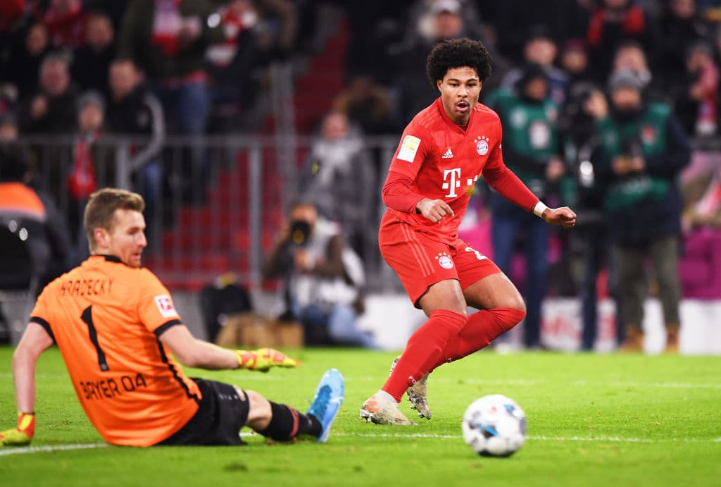 Con doblete de Leon Bailey al 10 y al 35, Bayer Leverkusen se impone 1-2 en su visita al Bayern Múnich.