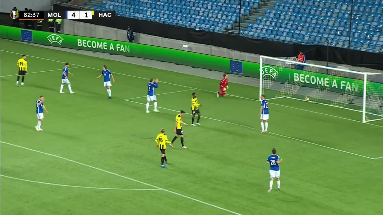 ¡TIRO ATAJADO! disparo por Srdan Hrstic.