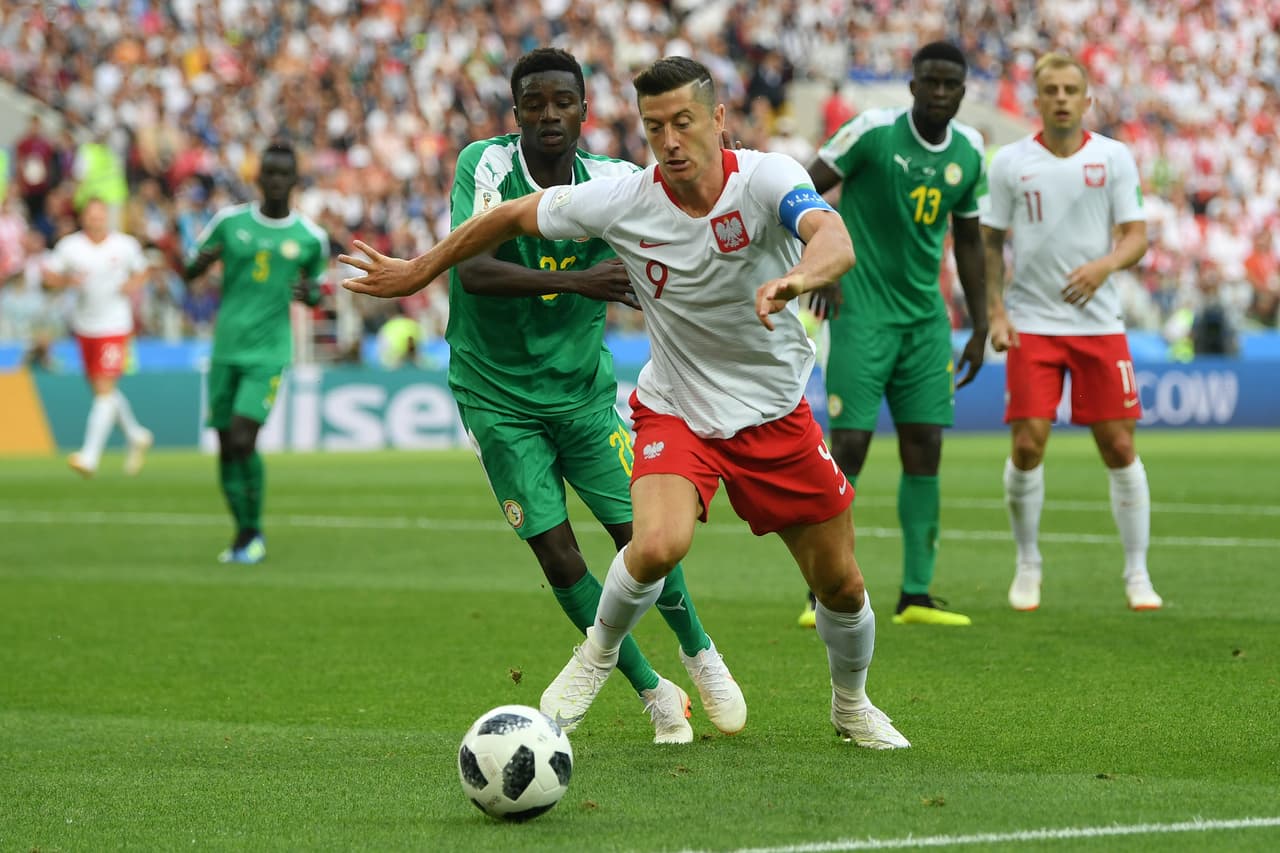 El segundo tiempo tuvo el empuje de Polonia, liderado en ataque por su goleador Robert Lewandowski.