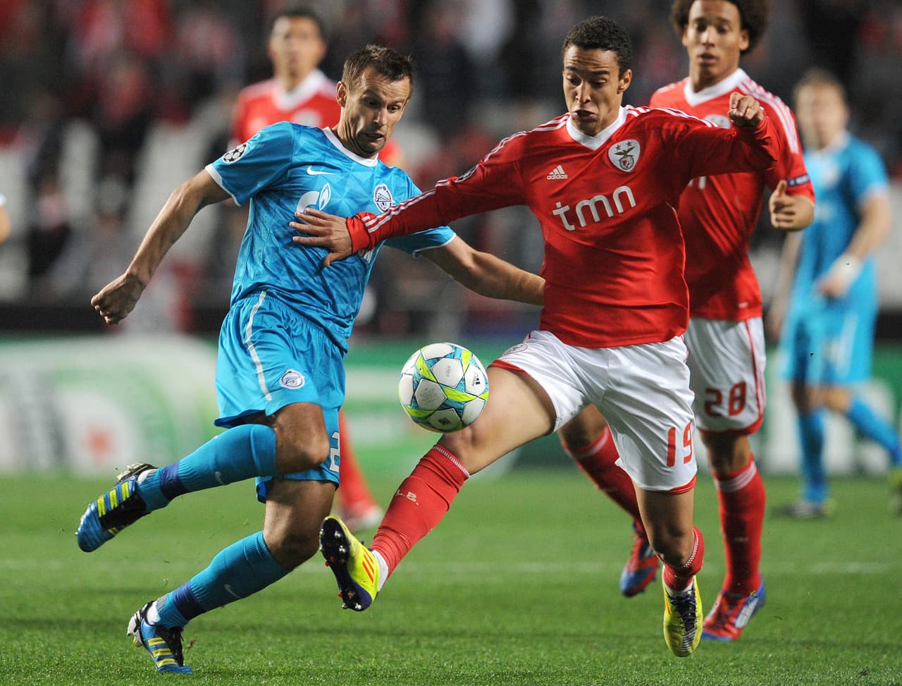 De inmediato lo fichó el Real Madrid, y aunque no debutó con los blancos creció mucho profesionalmente.