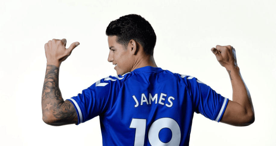 James Rodriguez ha firmado un contrato de dos años con el club con opción a una tercera temporada. Carlo Ancelotti, técnico del Everton, está convencido que será una adición importante al equipo.