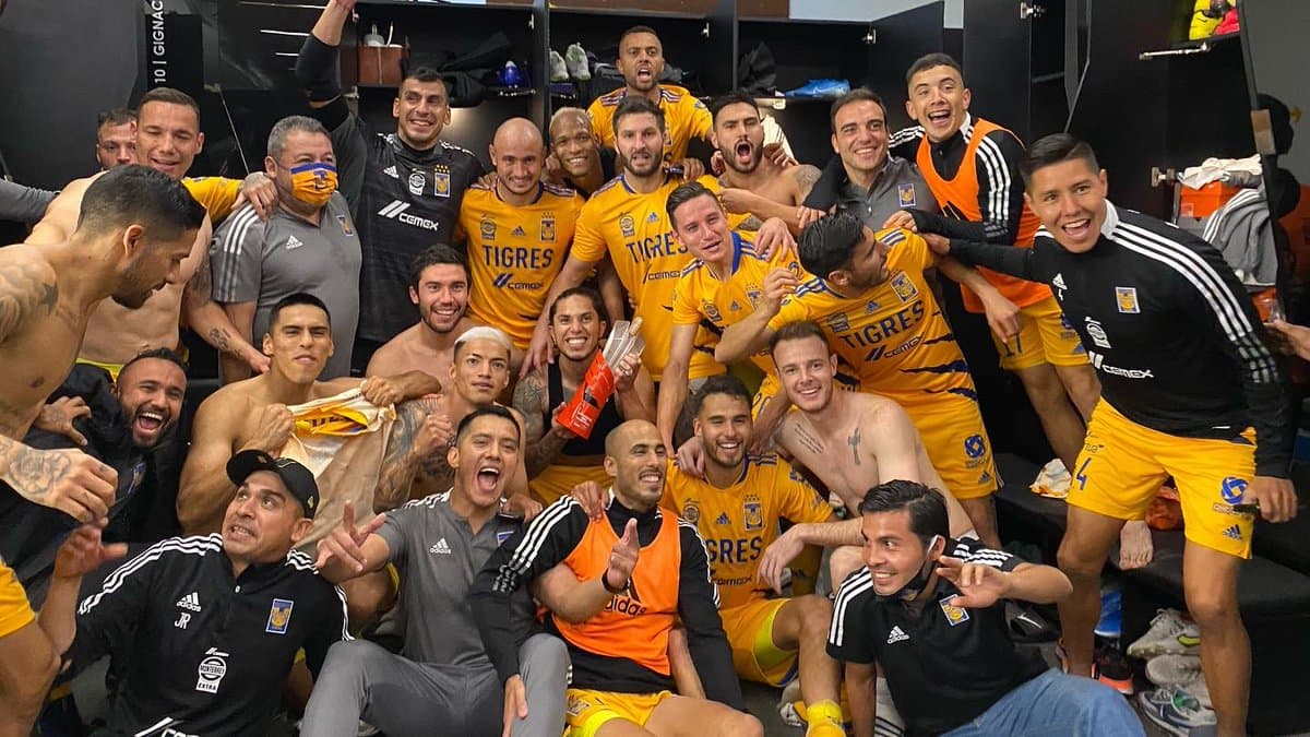 Miguel Herrera baila y Salcedo advierte: "Tengan cuidado con Tigres"